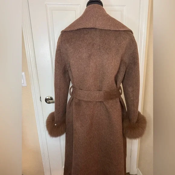 100% ALL CASHMERE COAT, same manufacturer who makes Prada and Max Mara Coco Sz S - Picture 3 of 16